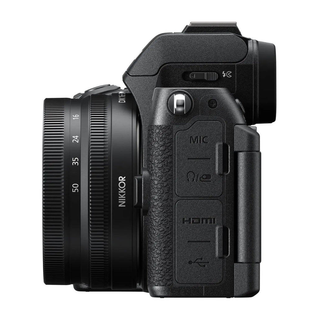 Nikon Z50 II Kit cu Obiective NIKKOR Z DX 16-50mm f/3.5-6.3 VR + NIKKOR Z DX 50-250mm f/4.5-6.3 VR
